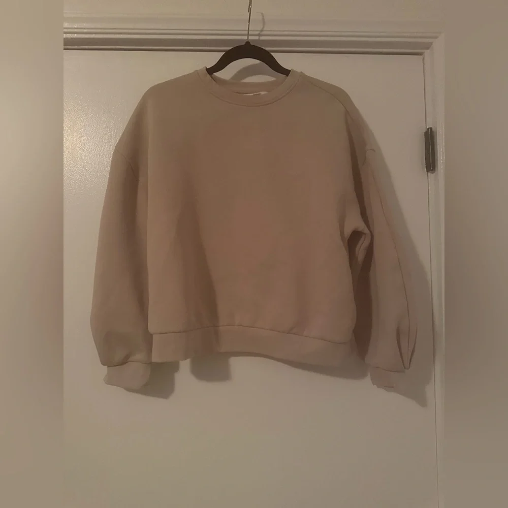 Banana Republic Factory Scuba Crew Neck Sweatshirt in Tan - Size M - Picture 3 of 5